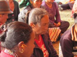 טיפול בנפגעי רעידת האדמה בנפאל